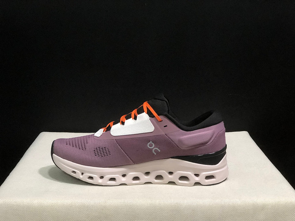 On Cloudstratus 3 Sneakers in Dusty Rose