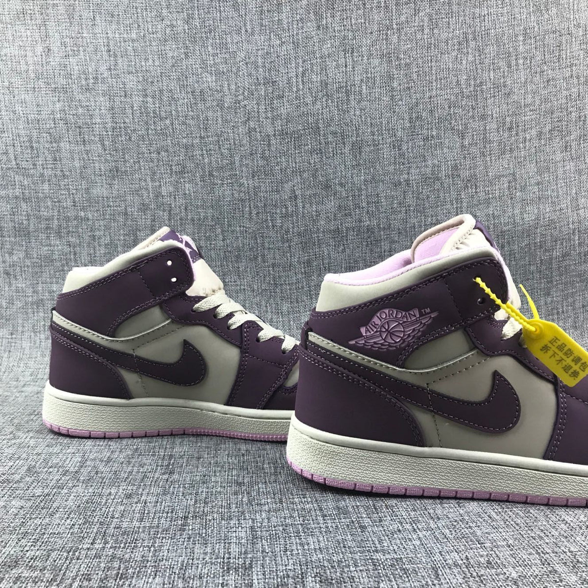 Air Jordan 1 Retro High OG White Purple Sneakers