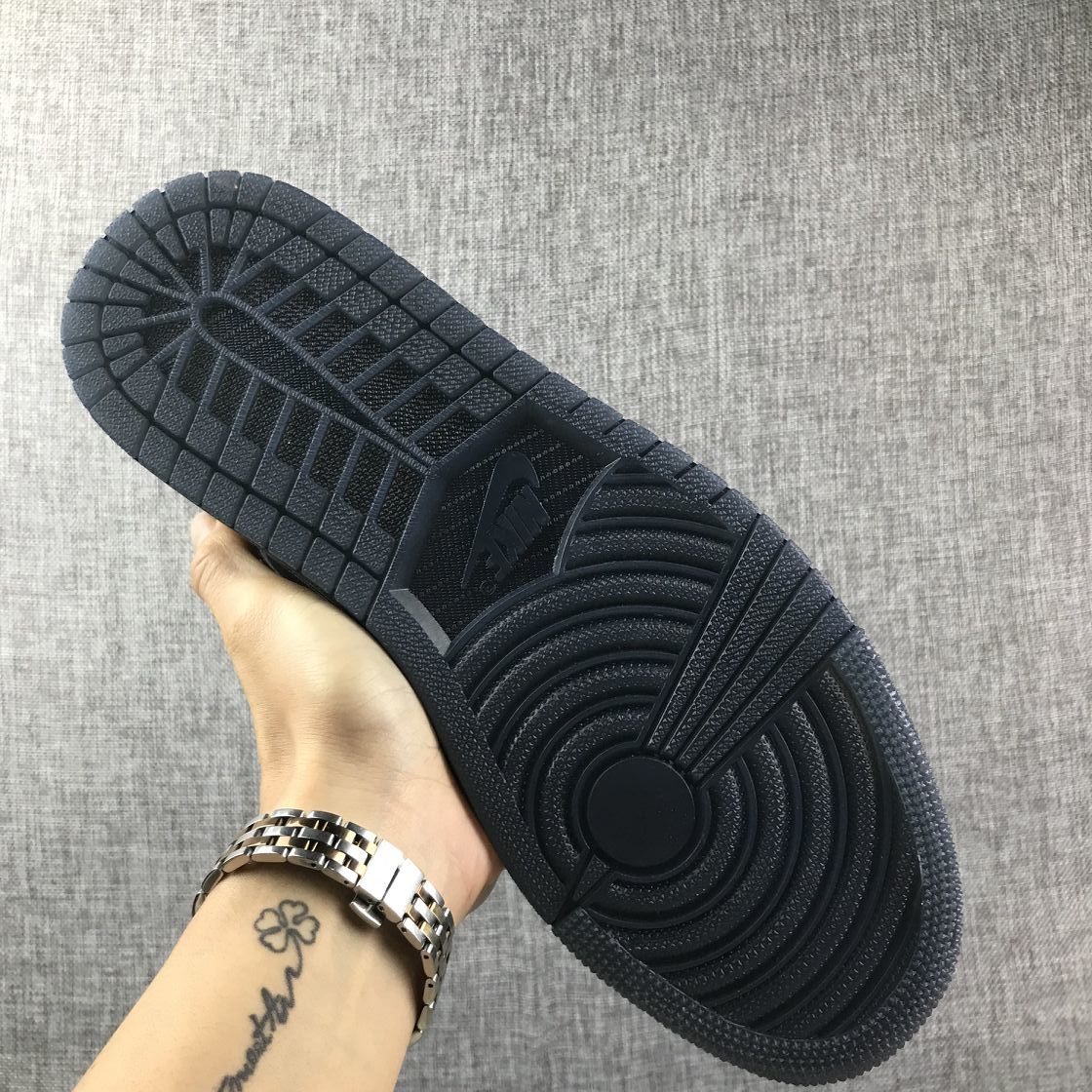 Air Jordan 1 Retro High Black Rose Sneakers