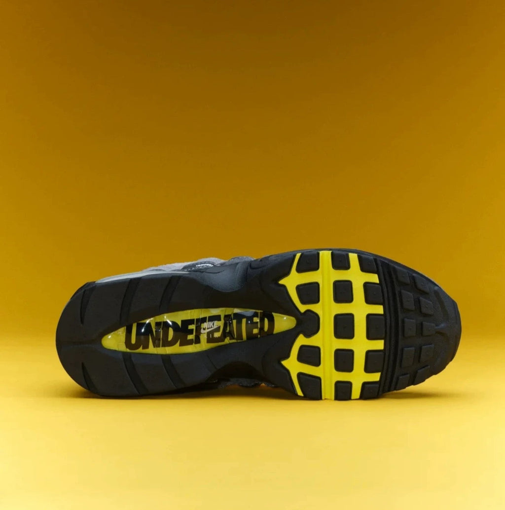 Nike Air Max 95 SP x UNDEFEATED Grey Yellow Sneakers IB4523-002