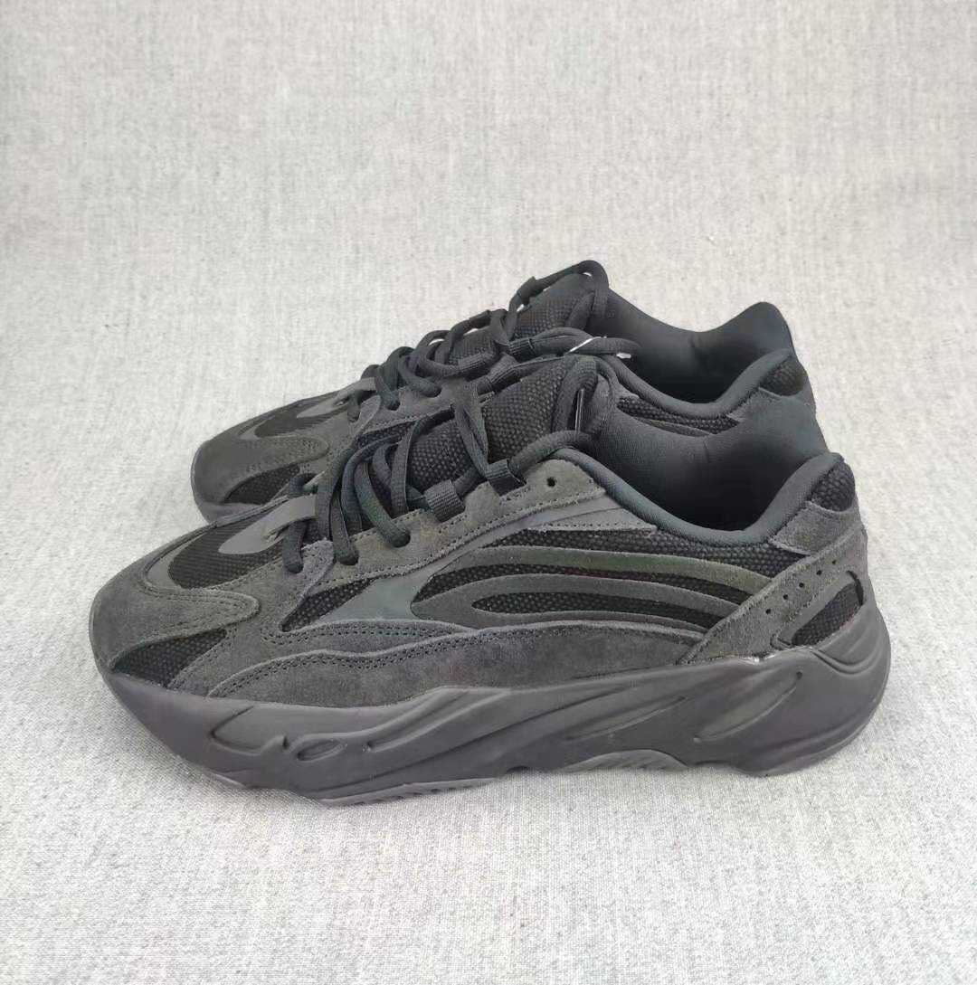 Yeezy 700 V2 Sneakers in Gray