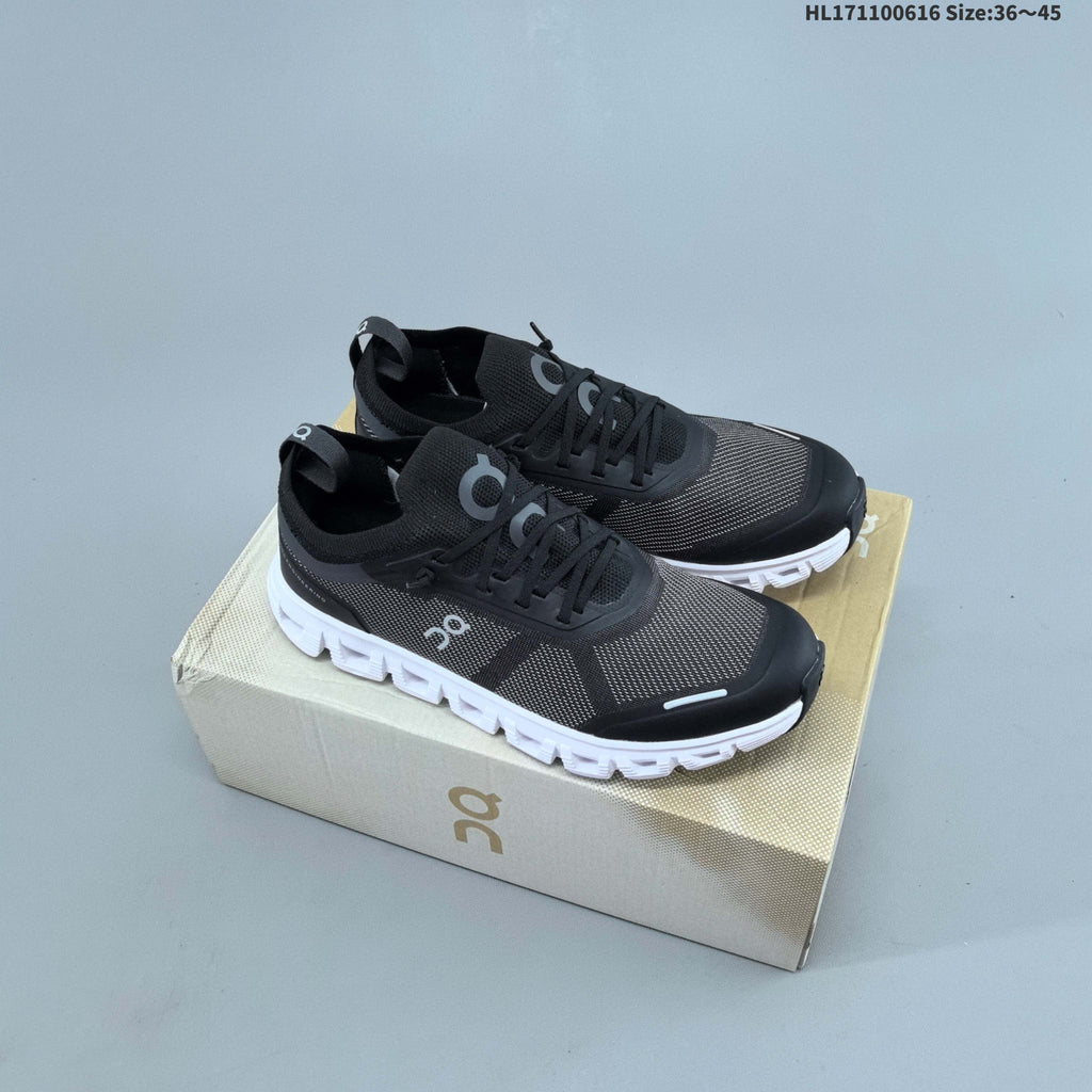 On Cloud 6 Versa Lightweight Casual Sneakers