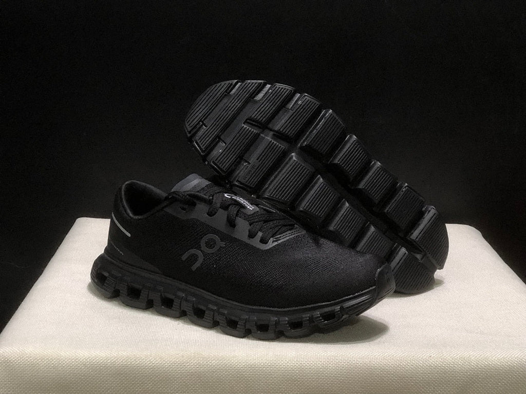 On Cloud 6 Push Black Running Sneakers