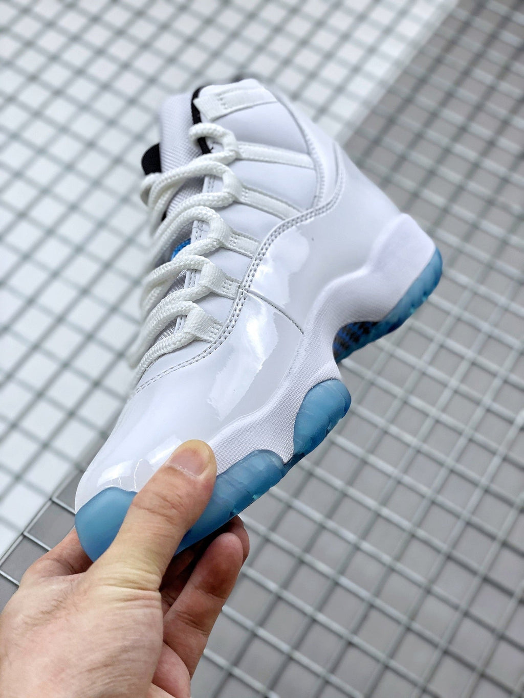 Jordan 11 Legend Blue Sneakers White Blue 378037-117