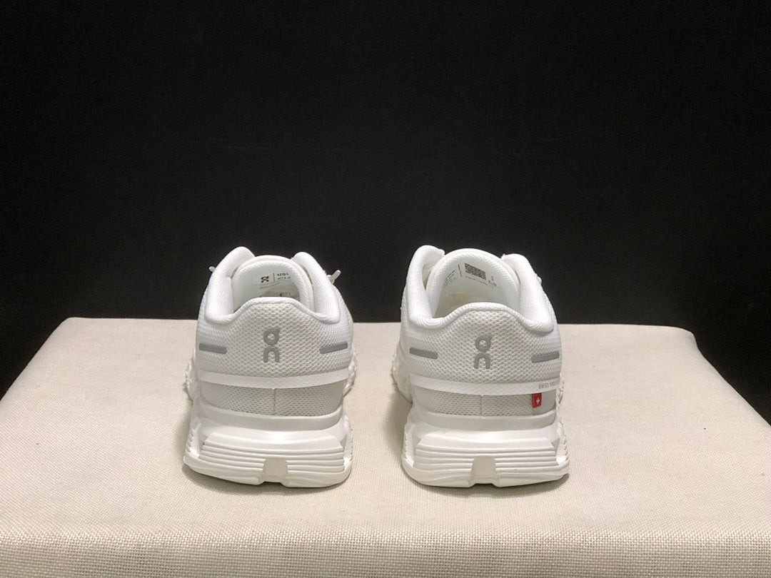 On Cloud 6 White Running Sneakers