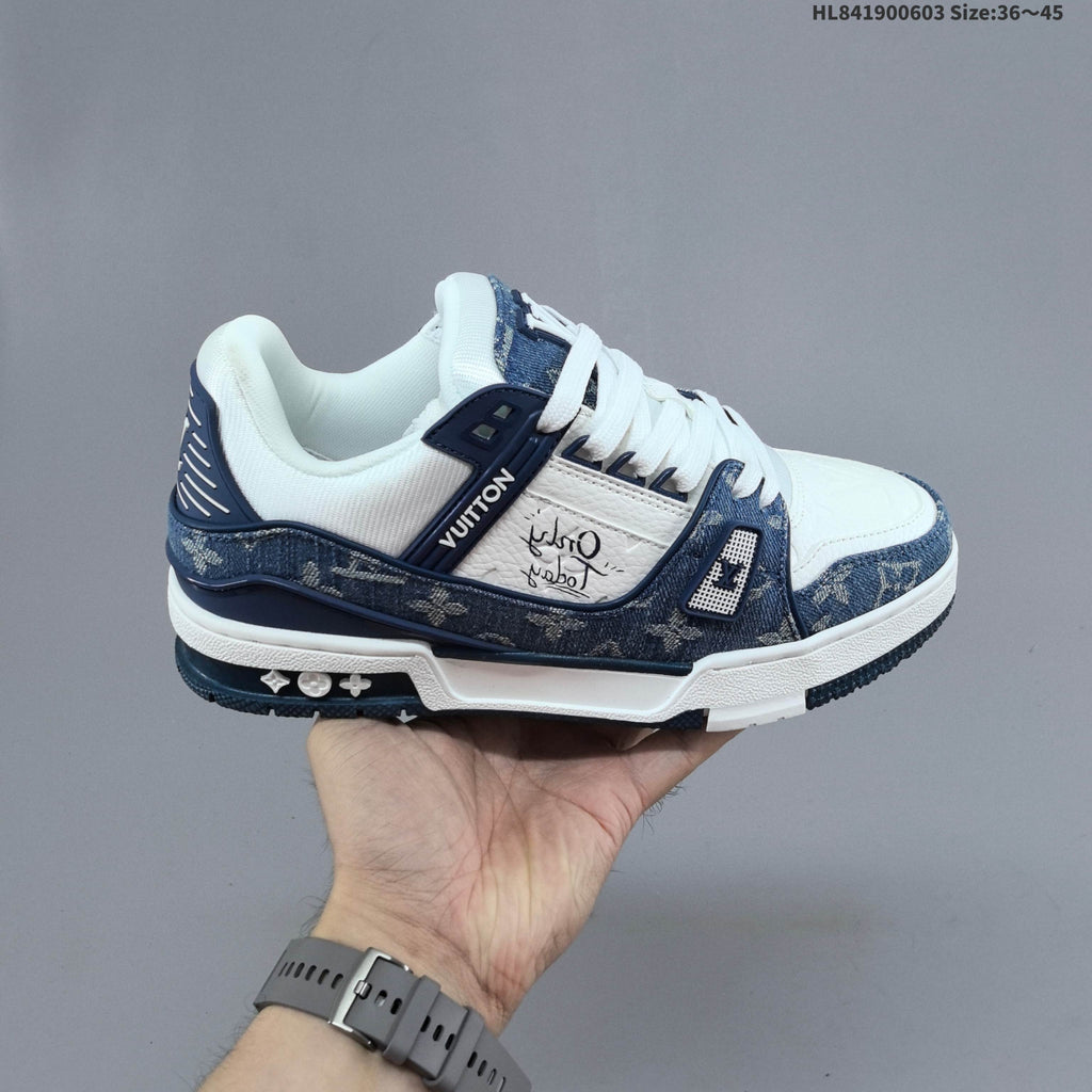 Louis Vuitton Low-Top Sneakers in Black or Blue and White