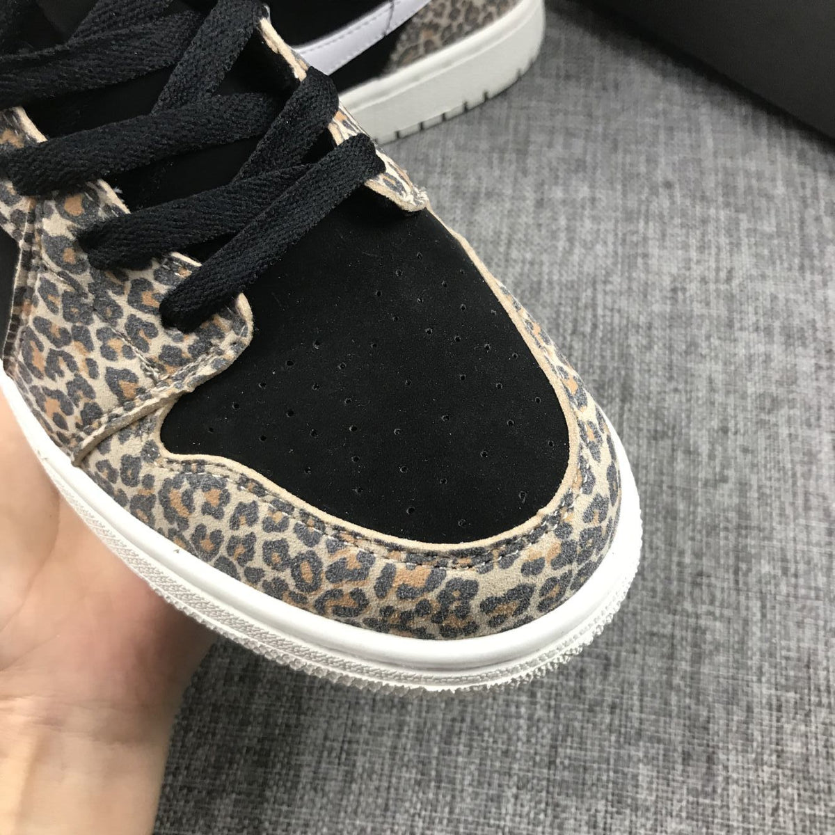 Air Jordan 1 Mid SE GS Leopard Print Sneakers BQ6931-021