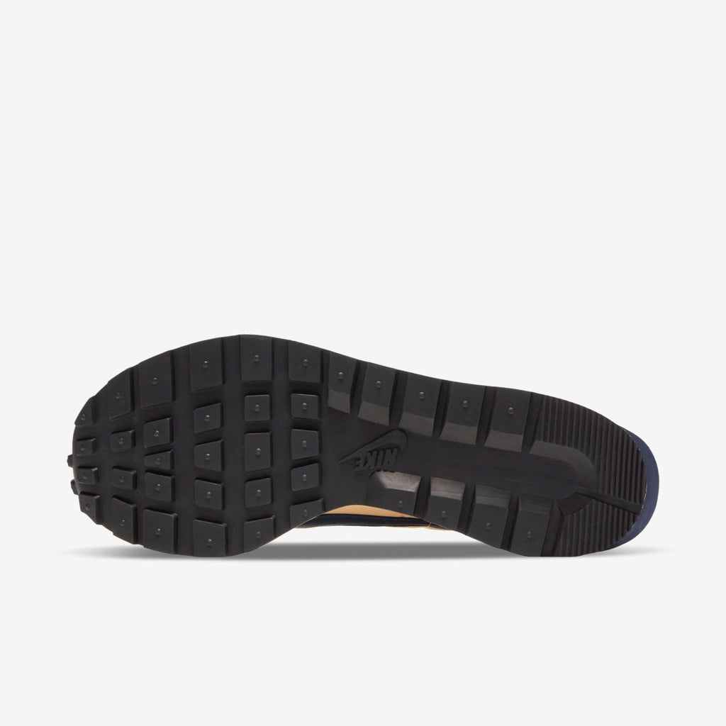 Nike sacai VaporWaffle DD1875-200 Sneakers in Sesame Khaki