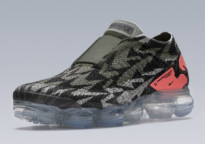 Nike Air VaporMax Moc 2 x ACRONYM Black Coral AQ0996-102