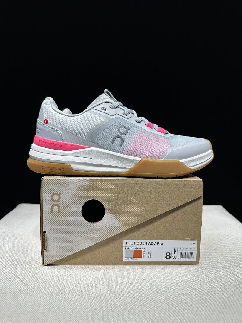 On THE ROGER Advantage Pro Sneakers Light Grey Orange