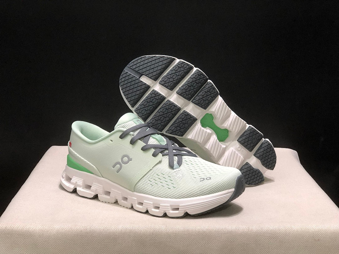 On Cloud X 4 Sneakers in Mint Green