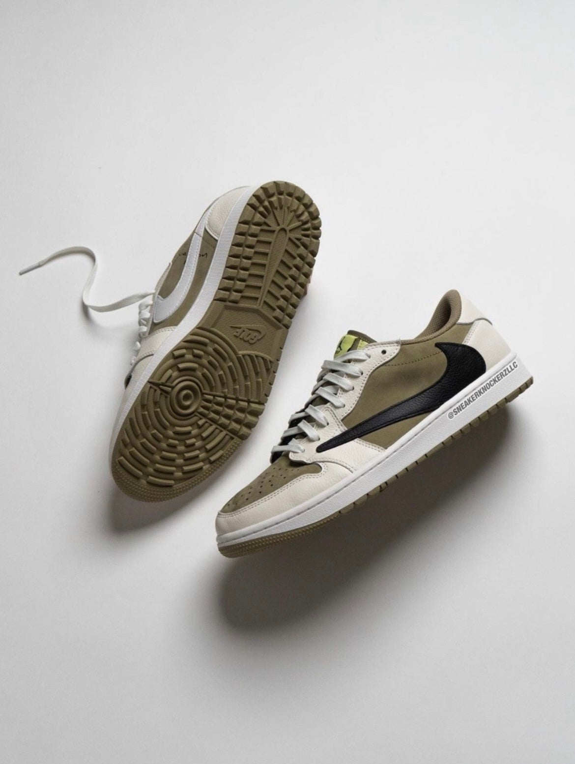 Jordan 1 Low Golf Travis Scott FZ3124-200 Olive