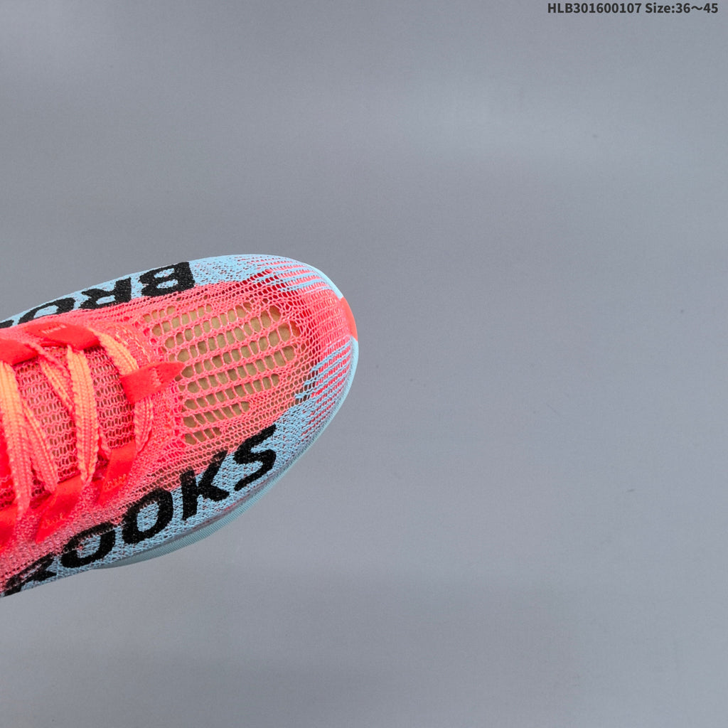 Brooks Hyperion Elite 5 Running Shoes in Coral and Blue