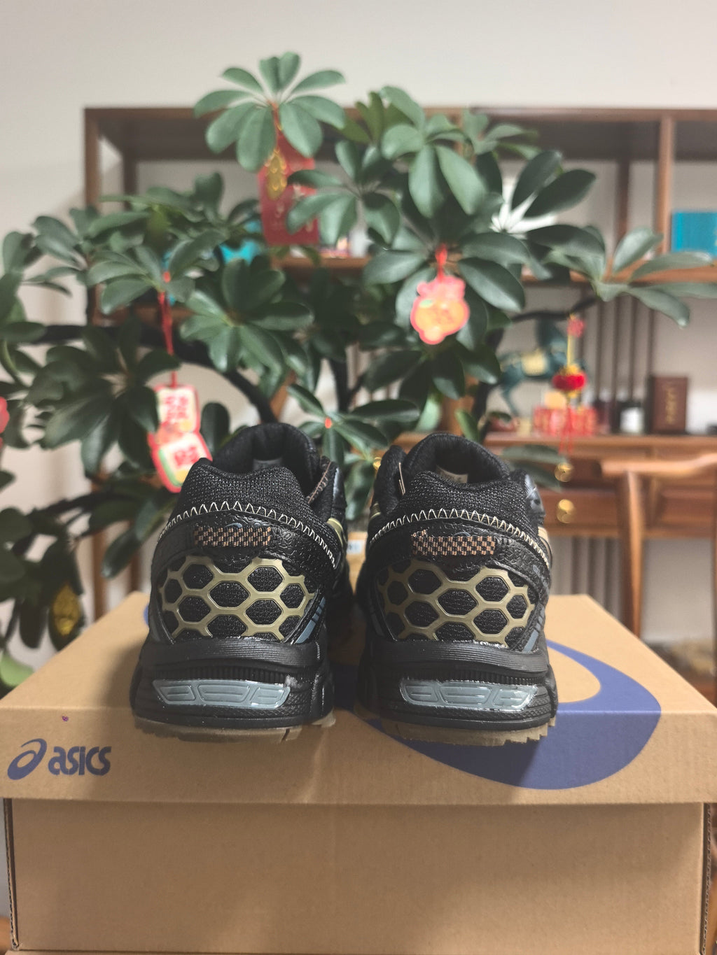 ASICS Gel-Kahana 8 Sneakers in Black and Brown