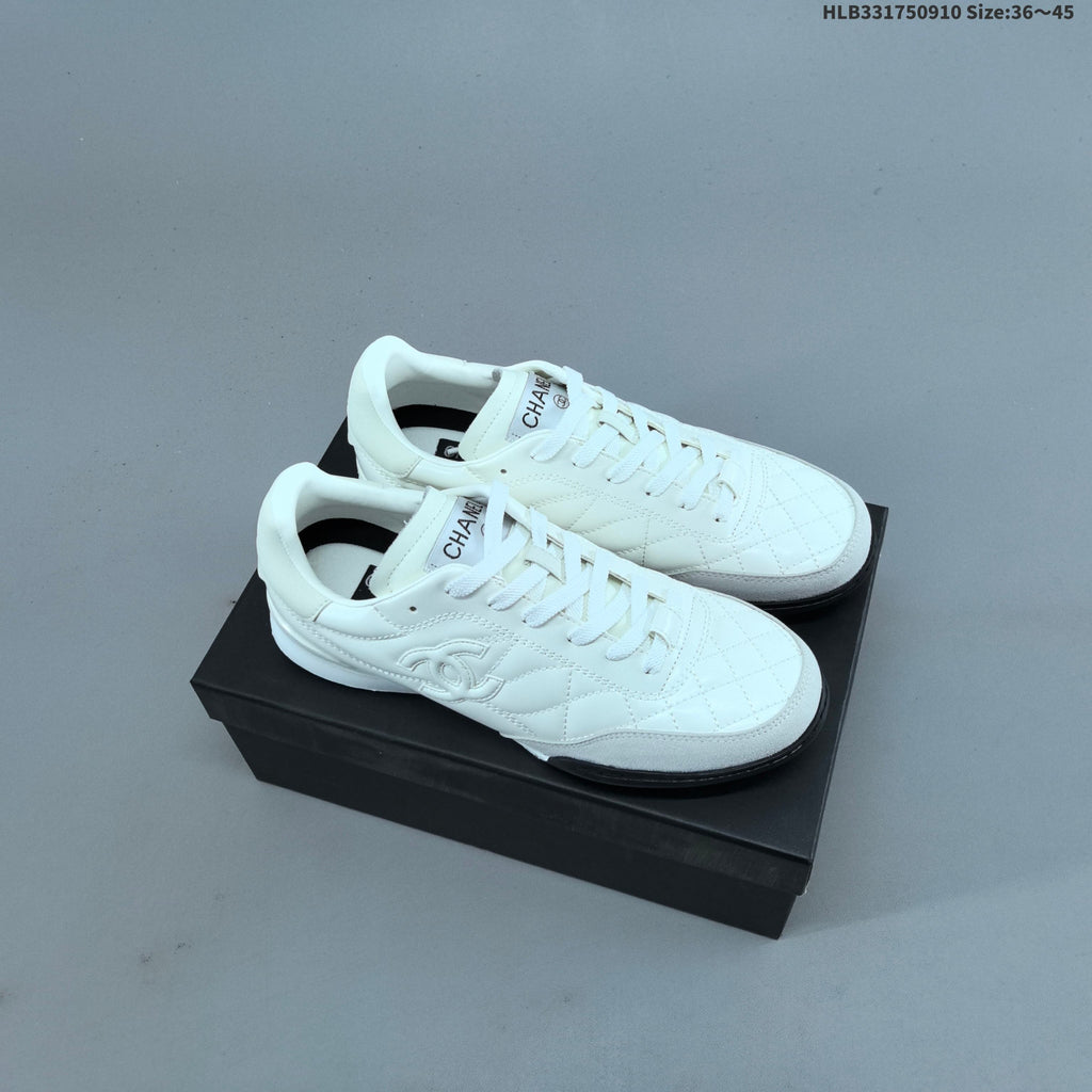 CHANEL P25 Low-Top Lace-Up Sneakers