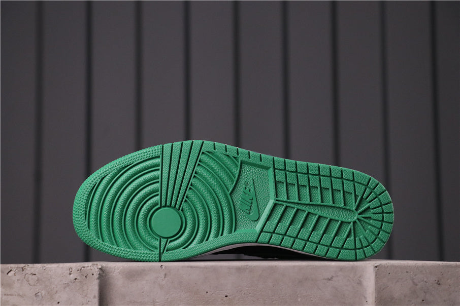 Air Jordan 1 High Pine Green Black Sneakers 555088-030