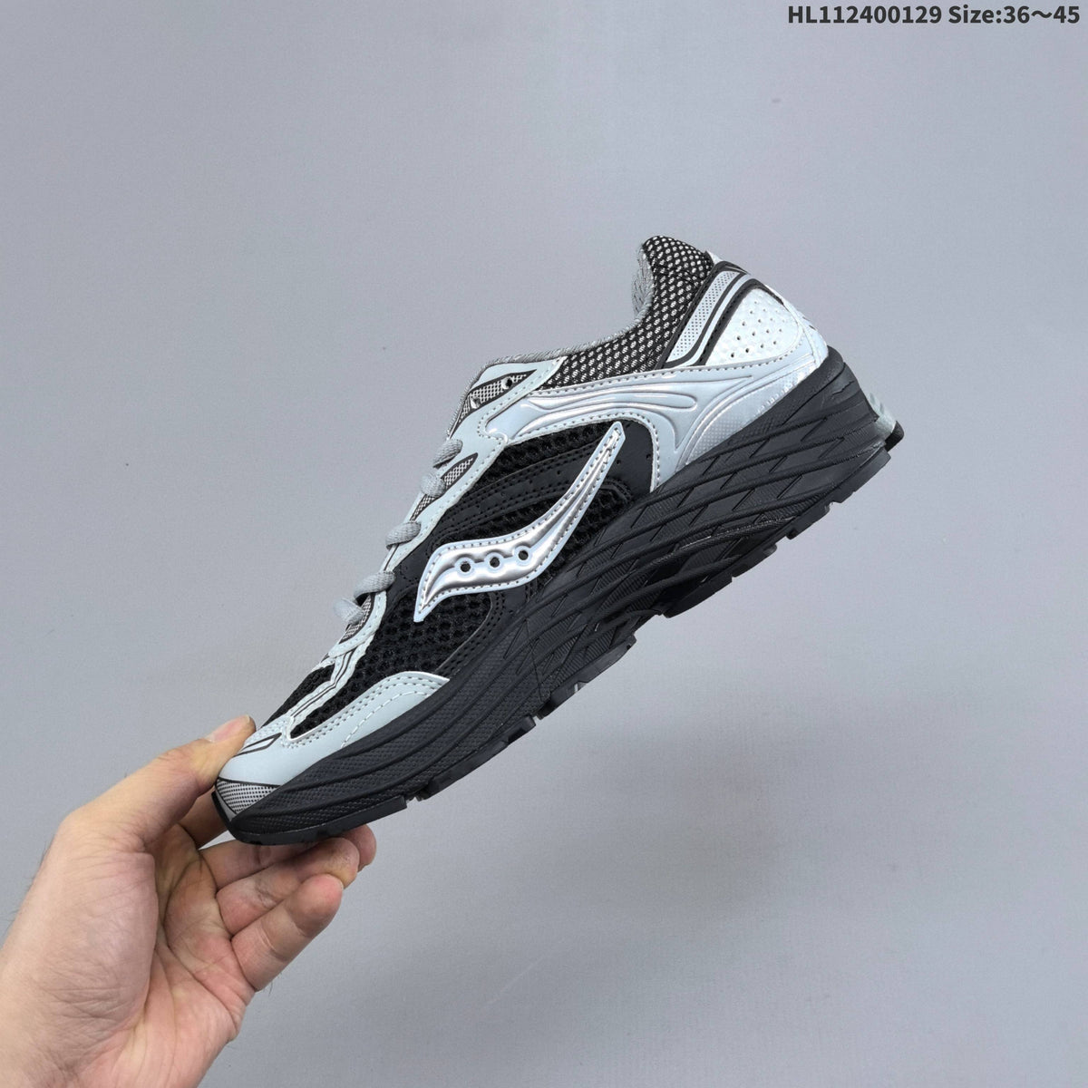Saucony ProGrid Omni 9 Retro Running Sneakers