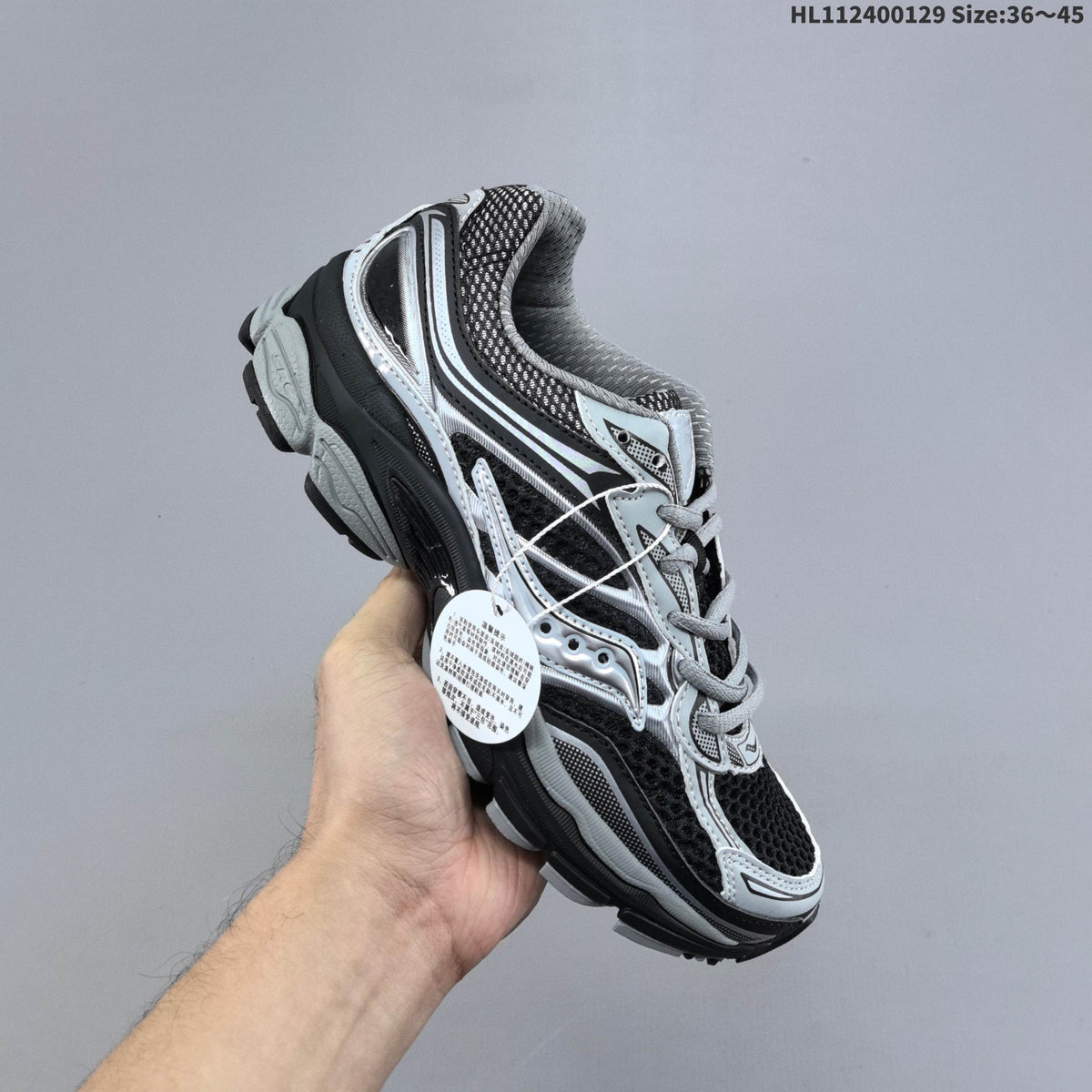 Saucony ProGrid Omni 9 Retro Running Sneakers