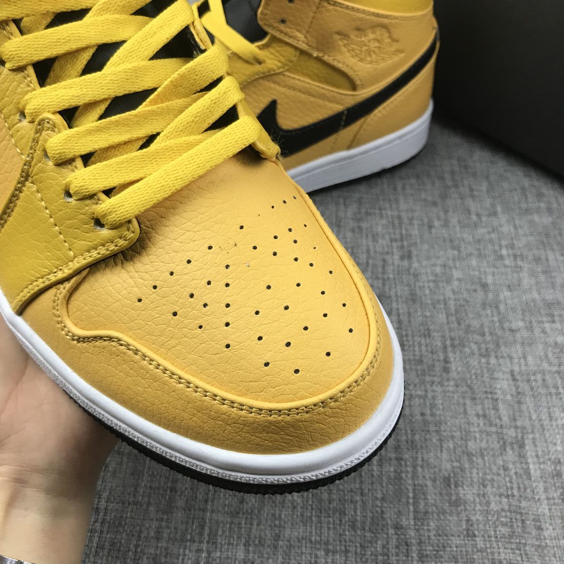 Air Jordan 1 Mid Yellow Ochre Black Sneakers 554724-700