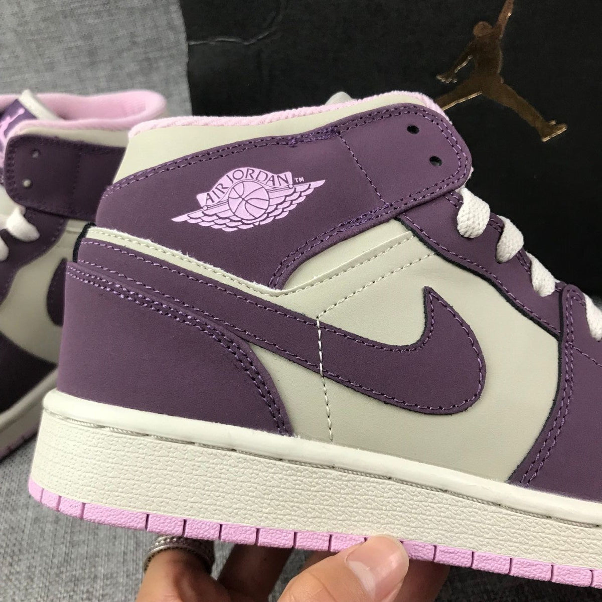 Air Jordan 1 Mid GS Sneakers White Purple Pink