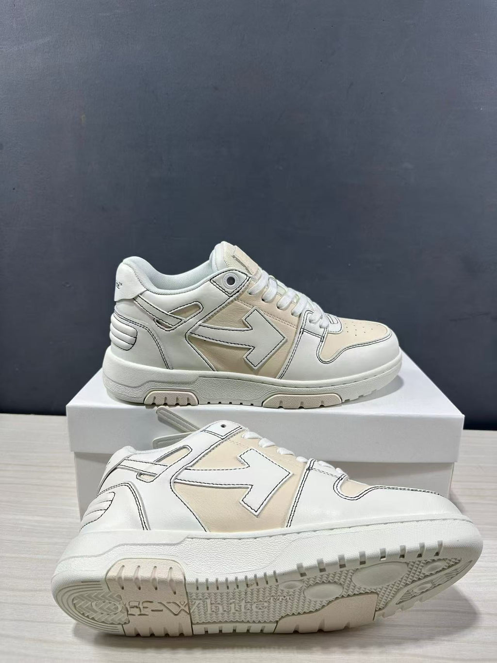 Off-White Off Court Leather Low-Top Sneakers Cream White