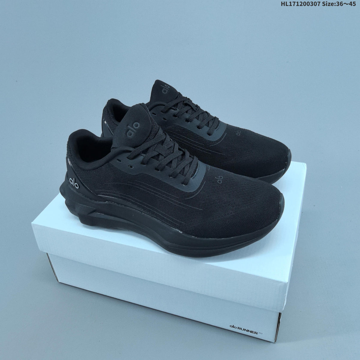Alo Runner Mode Low-Top Sneakers