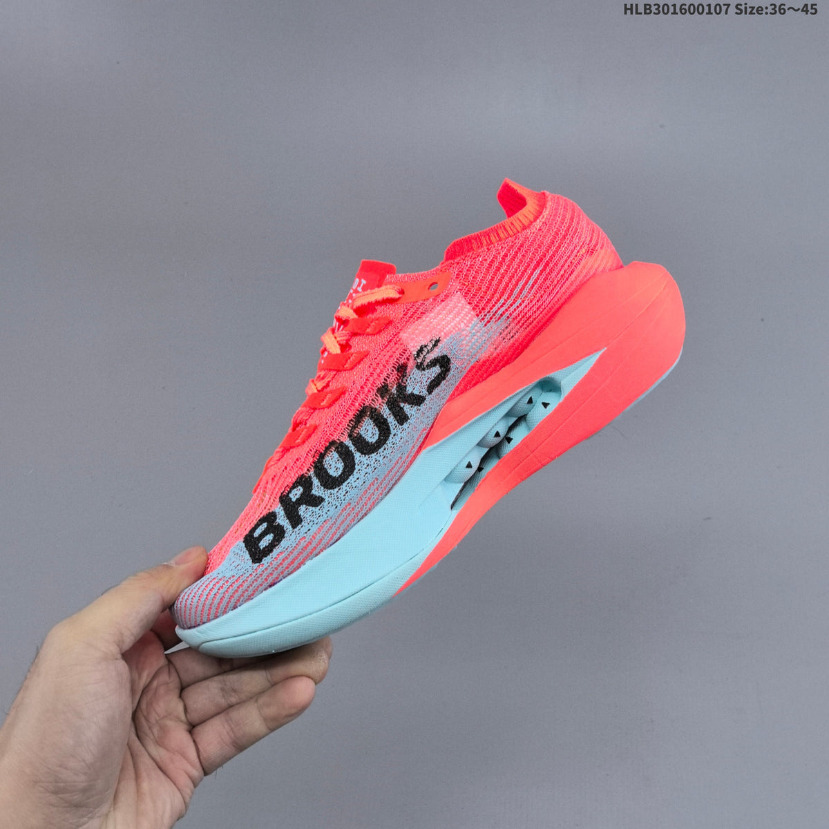 Brooks Hyperion Elite 5 Running Shoes in Coral and Blue