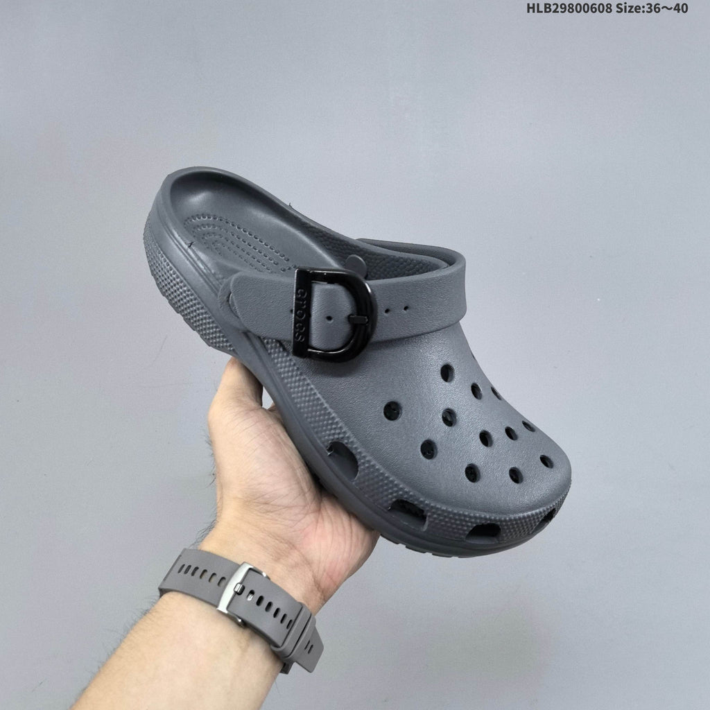 Crocs Classic Clog in Charcoal Gray