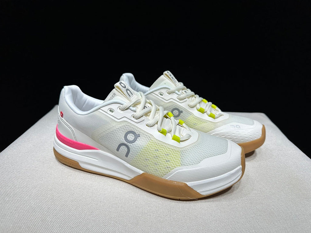 On THE ROGER Advantage Pro Tennis Shoes White Beige Pink