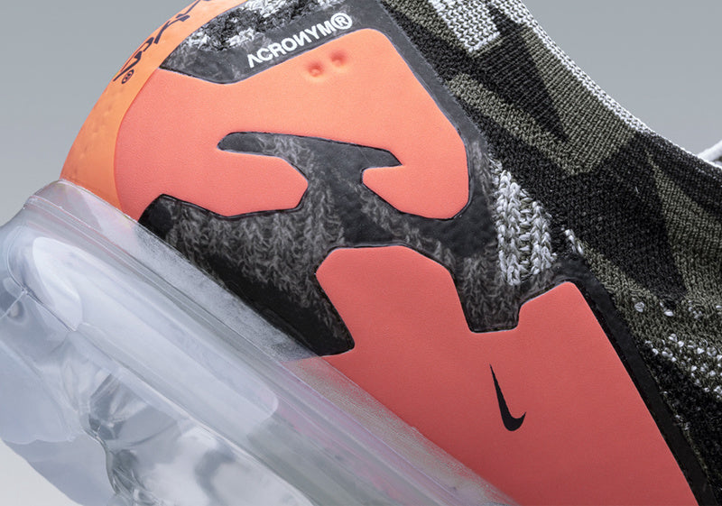 Nike Air VaporMax Moc 2 x ACRONYM Black Coral AQ0996-102