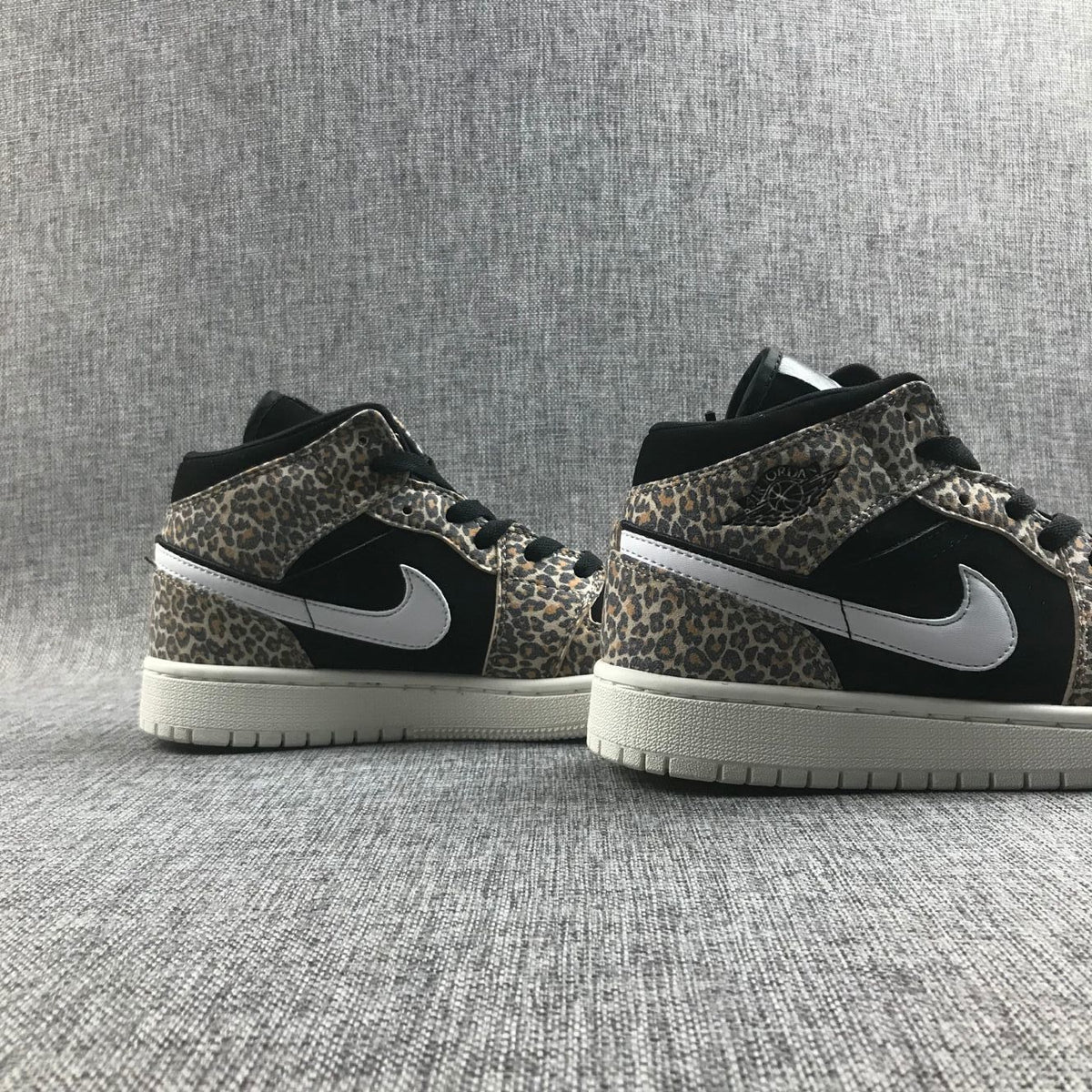 Air Jordan 1 Mid SE GS Leopard Print Sneakers BQ6931-021