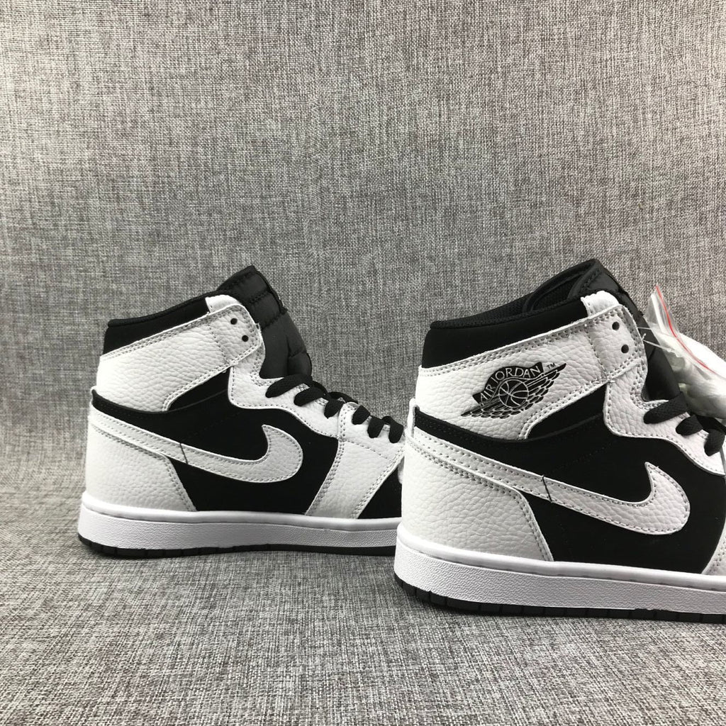 Air Jordan 1 High Black and White Sneakers 554724-113