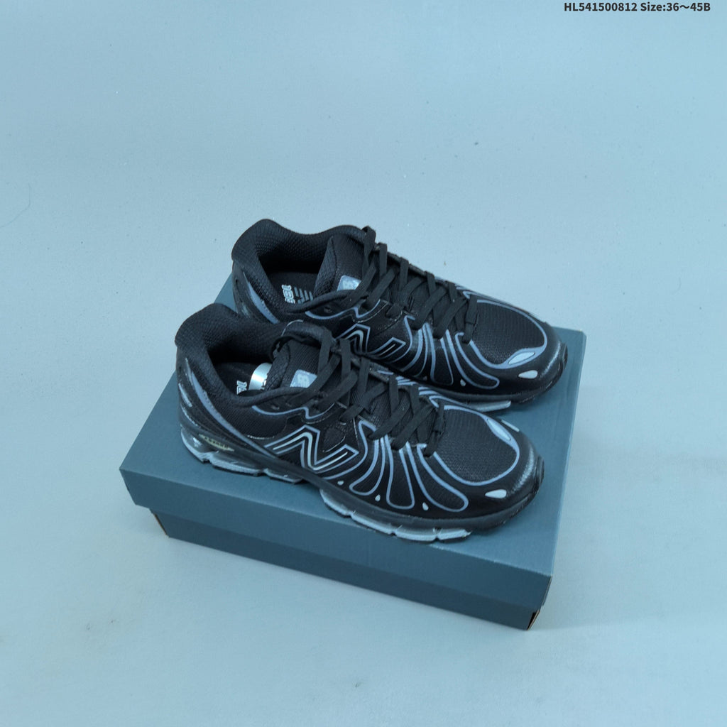 New Balance 18907 Sneakers – Multicolor Running Style