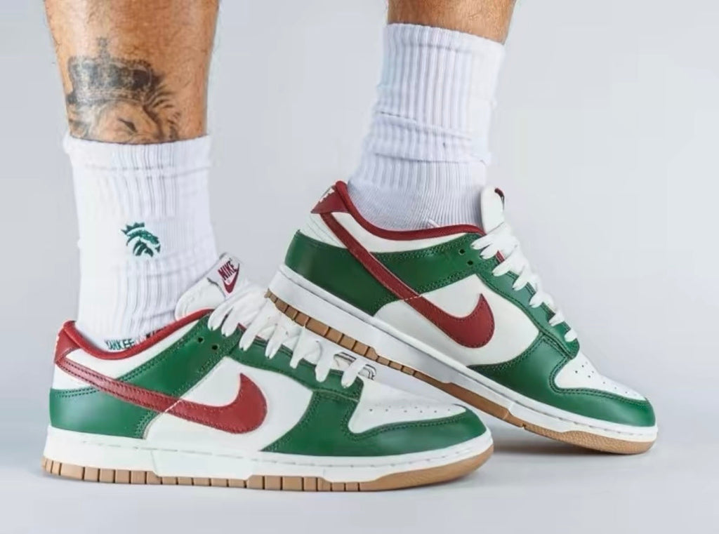 Nike Dunk Low Gorge Green Sneakers FB7160-161