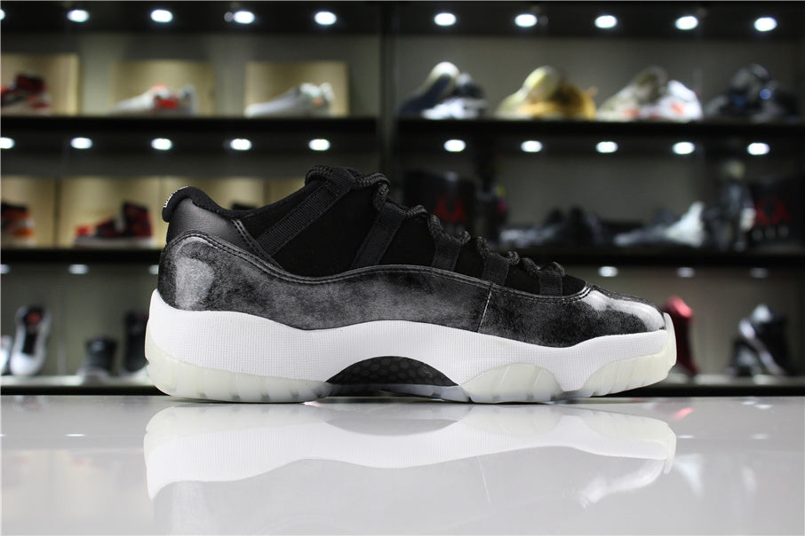 Jordan 11 Retro Low Barons Black White Sneakers