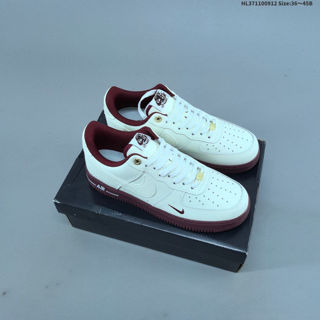 Nike Air Force 1 ’07 Low-Top Sneakers