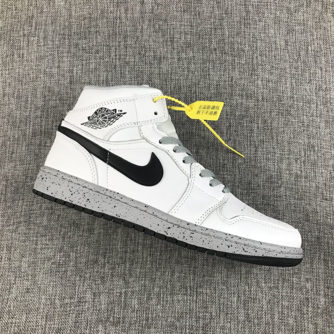 Air Jordan 1 Retro High OG White Grey Dot Sneakers