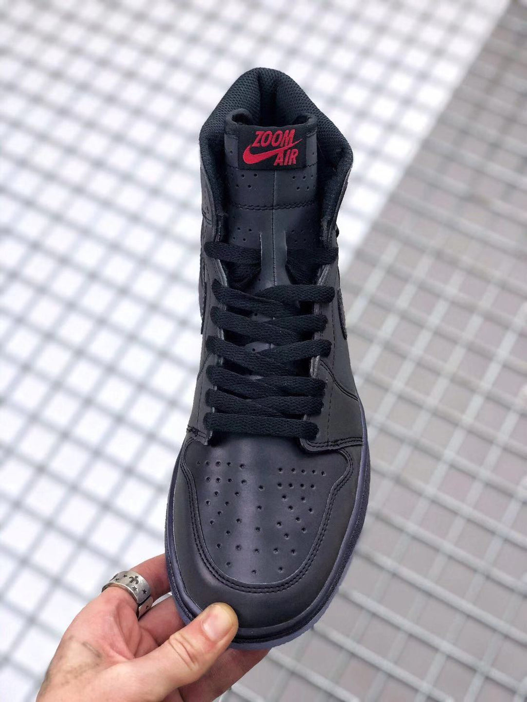 Air Jordan 1 High Zoom R2T Chameleon Black Sneakers
