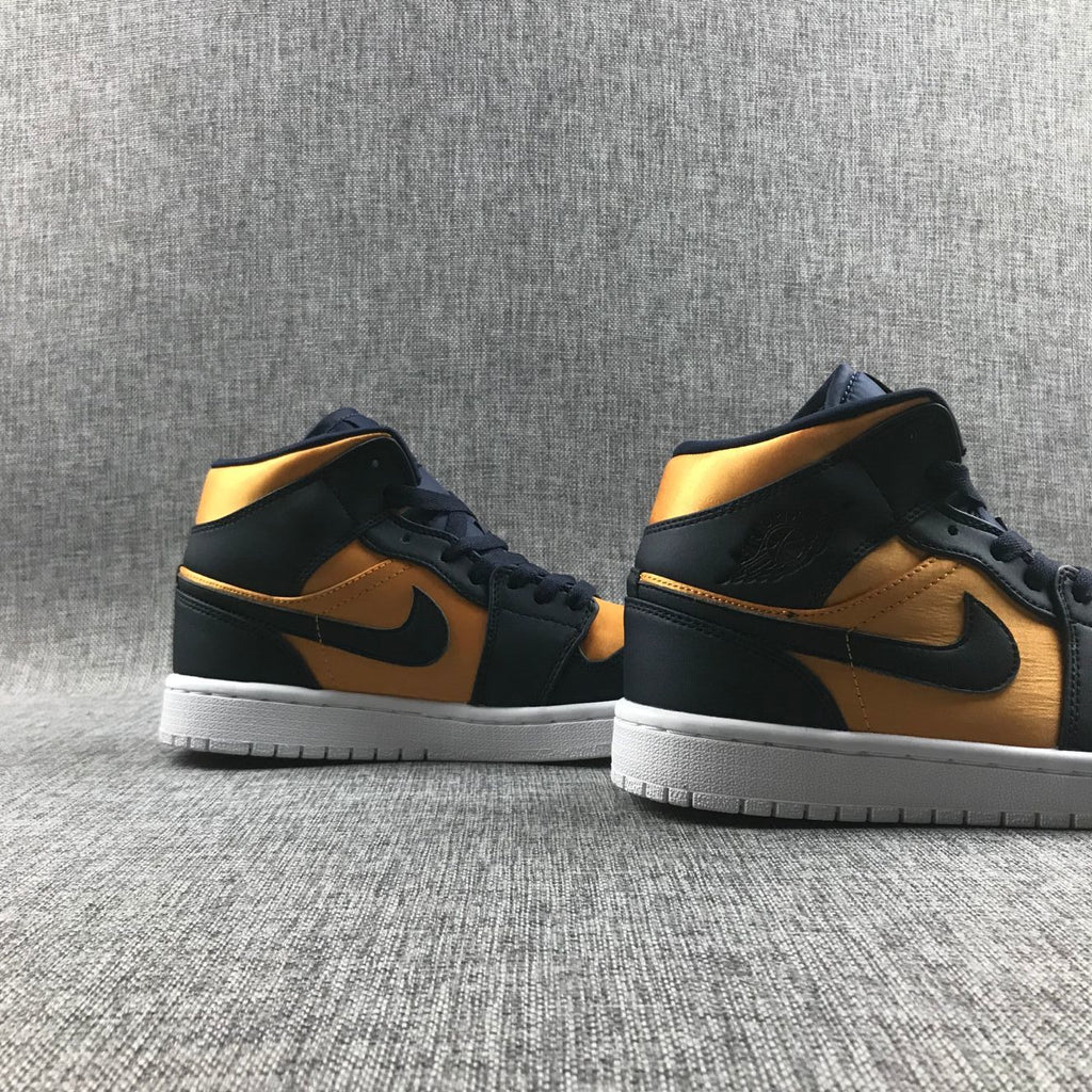 Air Jordan 1 Mid SE Black and Gold Sneakers 852542-401