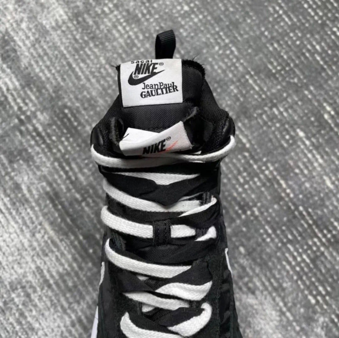 Nike VaporWaffle DH9186-001 Black and White Sneakers
