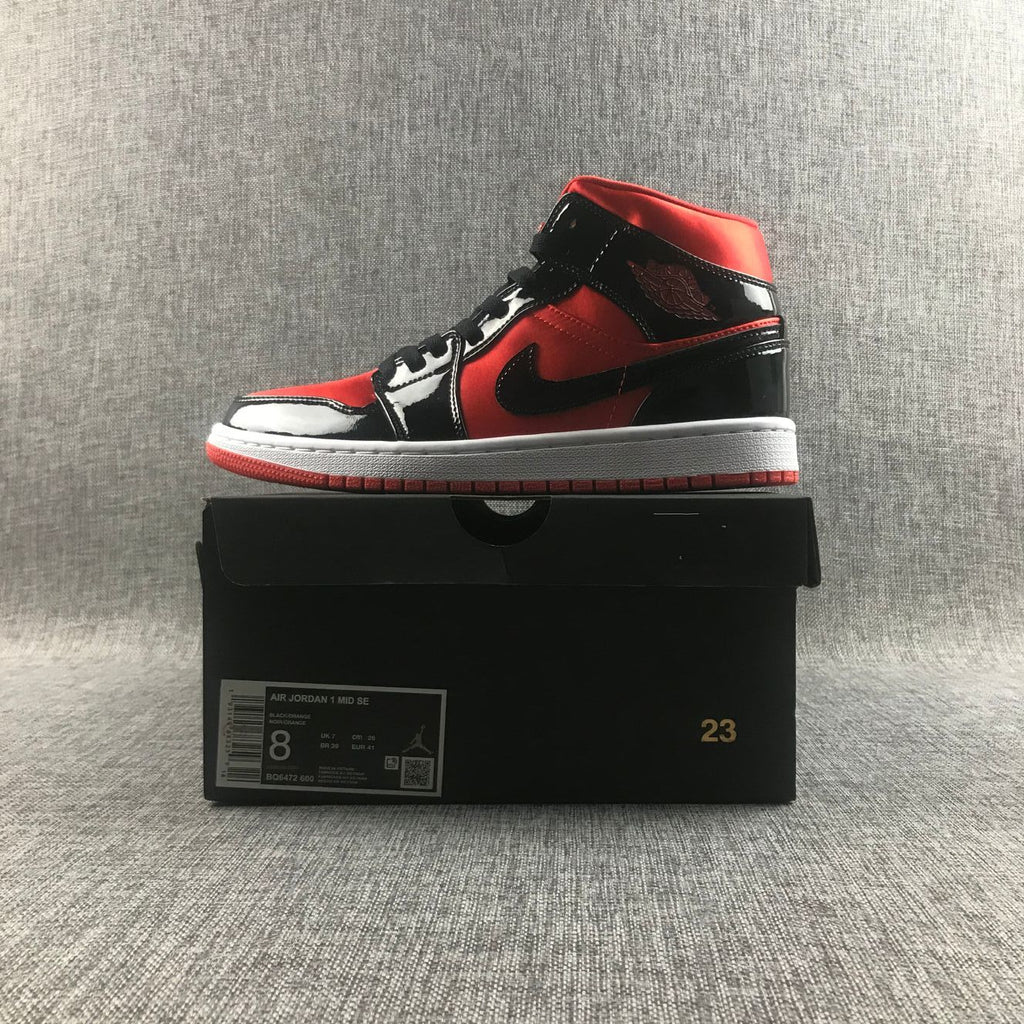 Air Jordan 1 Mid Sneakers Black Red White BQ6472-600