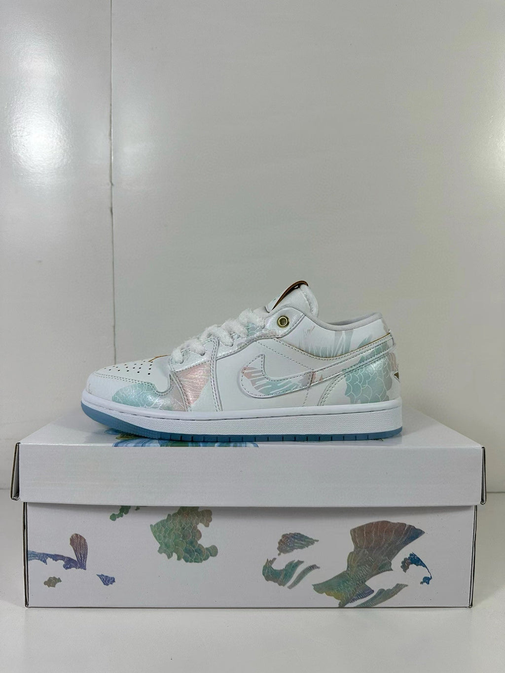 Jordan Air Jordan 1 Low Steam Puppet Sneakers White Blue FN8901-164