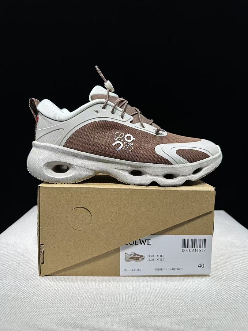 LOEWE x On Cloudventure 3.0 Sneakers Beige Brown
