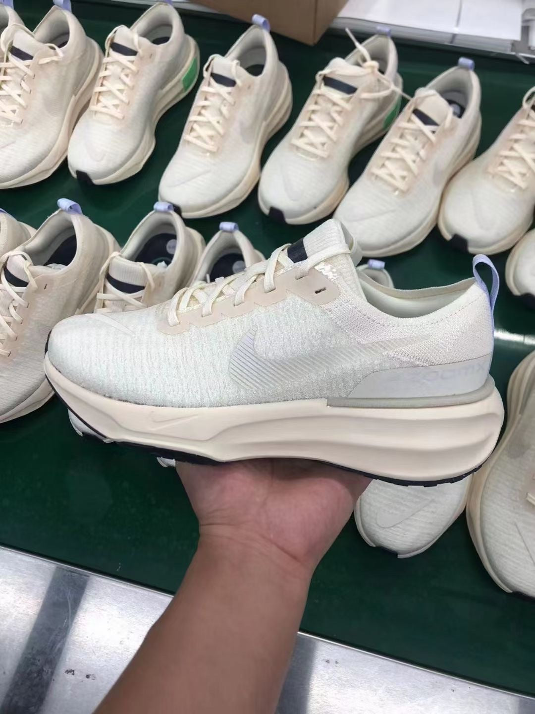 Nike ZoomX Invincible Run 3 Running Shoes, Sand