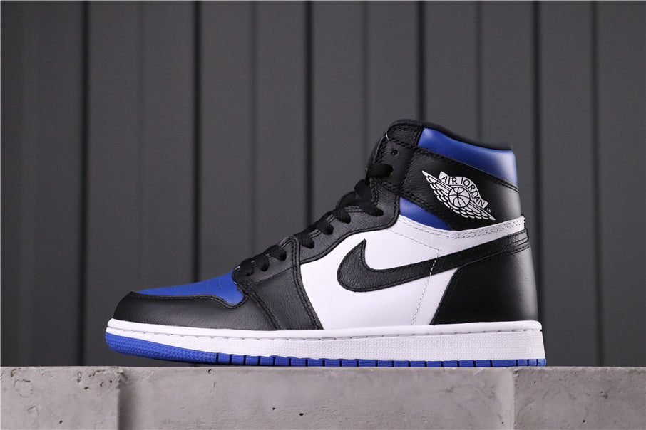 Air Jordan 1 High OG Court Purple Sneakers 555088-041