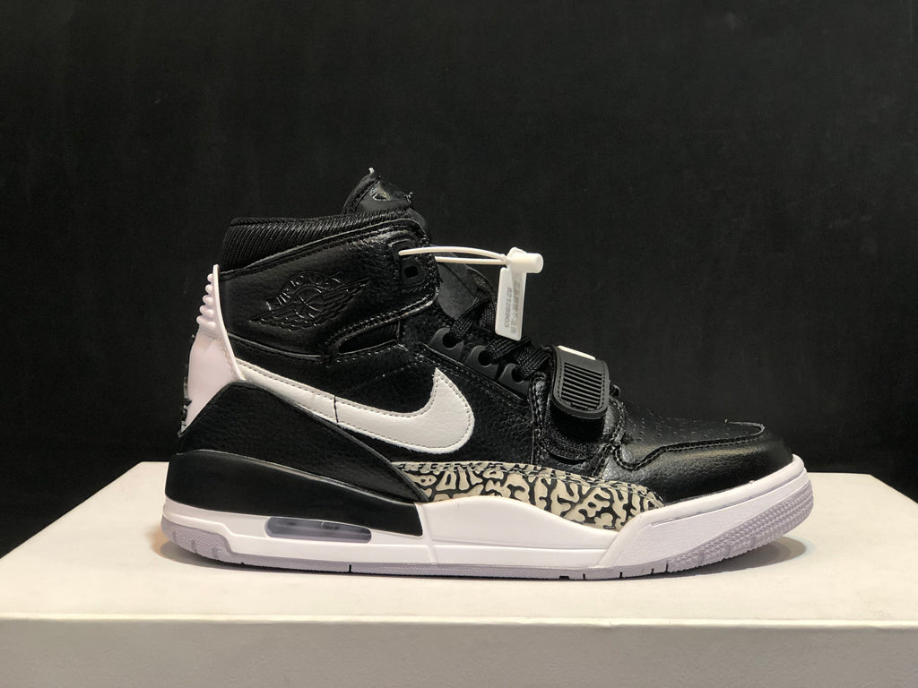 Jordan Air Jordan Legacy 312 Black/White Sneakers AV3922-001