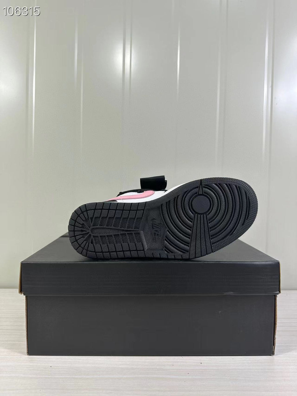 Jordan Air Jordan 1 Low GS Black Pink DX4374-008
