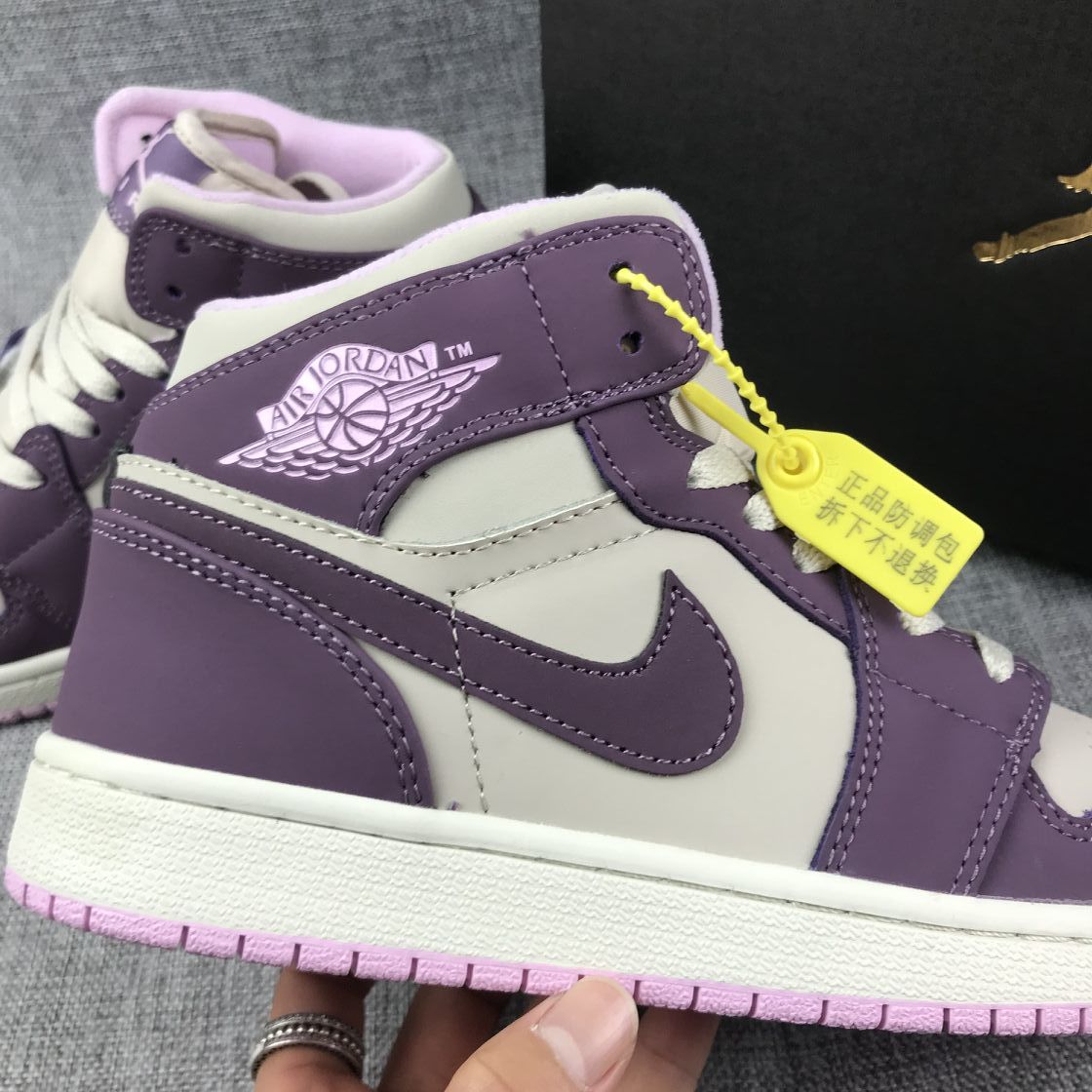 Air Jordan 1 Retro High OG White Purple Sneakers