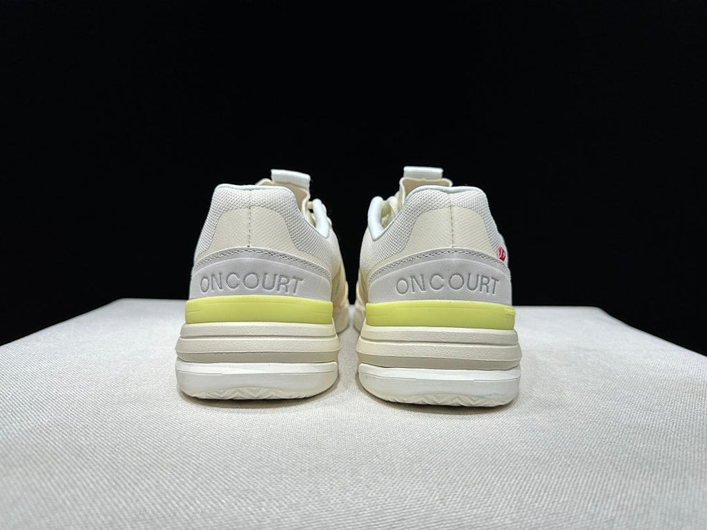 On The Roger Advantage Pro Tennis Sneakers Cream