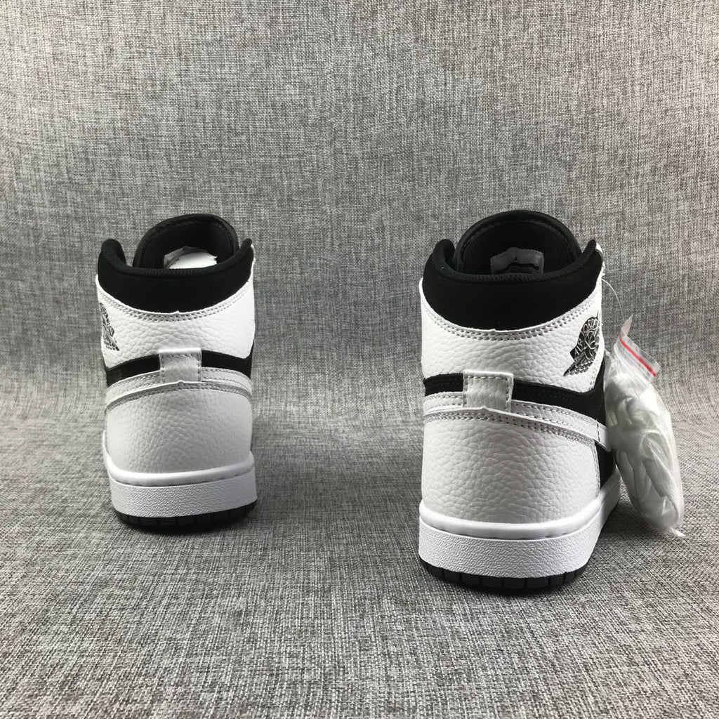 Air Jordan 1 High Black and White Sneakers 554724-113